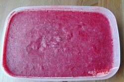 Príprava receptu Zdravý mrazený jahodový jogurt/zmrzlina, pripravené za 5 minút zo 4 surovín, krok 3