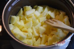 Príprava receptu Luxus na tanieriku - jablkové rezy s tvarohovou šľahačkou, krok 3