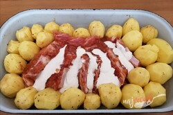Príprava receptu Najchutnejšie mäso so zemiakmi pečené vcelku - tajomstvo sa skrýva v marináde., krok 2