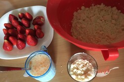 Príprava receptu Hrnčeková rýchlovka s jahodami, krok 3