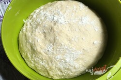 Príprava receptu Mini záviny z bieleho jogurtu s makovou náplňou, krok 5