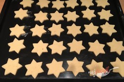 Príprava receptu Linecké hviezdičky plnené parížskym krémom, krok 4
