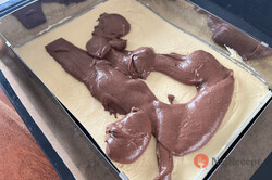 Príprava receptu Koláč, ktorý pobláznil internet - dvojfarebné višňové kocky s vanilkovým krémom, krok 1