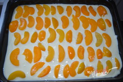 Príprava receptu Rezy z lístkového cesta s piškótami, krémom a ovocím, krok 6