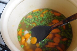Príprava receptu Zeleninová polievka s vajíčkom, krok 2