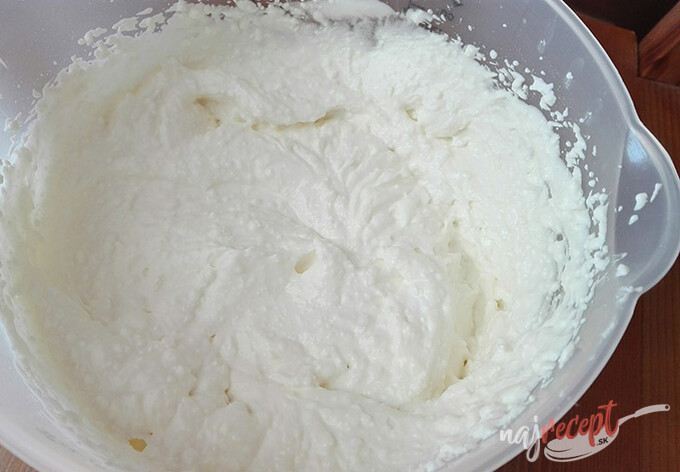 Recept Famózny tvarohový krém so salkom hotový za 5 minút, ktorým naplníte akékoľvek dezerty