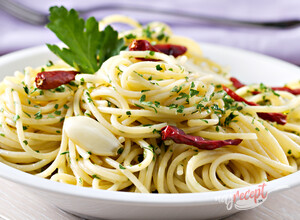 Recept Minútkové špagety aglio e olio: talianska klasika počas 20 minút