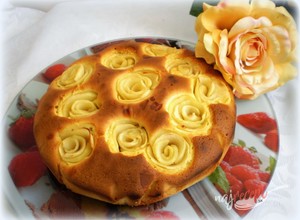 Recept Torta s jablkovými ružami