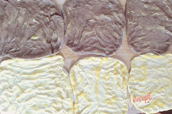 Príprava receptu Maslové dvojfarebné pečivo mäkké ako pavučinka, krok 4