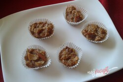 Príprava receptu Medovo-jablkové košíčky, krok 1