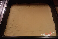 Príprava receptu Linecký orechový koláčik sa žĺtkovou polevou, krok 4