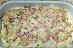 Príprava receptu Zapečený karfiol so šunkou a syrom, krok 4