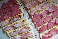 Príprava receptu Vynikajúce párty twister tyčinky so slaninou a syrom, krok 1