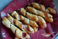 Príprava receptu Vynikajúce párty twister tyčinky so slaninou a syrom, krok 5