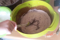 Príprava receptu Čokoládová bábovka s vlašskými orechmi - fotopostup, krok 9