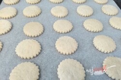 Príprava receptu Krehké sušienky s kondenzovaným mliekom, krok 5