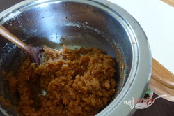 Príprava receptu Kokosová roláda s karamelom v oblátke, krok 2