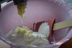 Príprava receptu Zemiaky s cesnakom, smotanou a syrom, krok 2