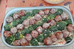 Príprava receptu Tagliatelle s mäsovými guľkami a brokolicou, krok 2