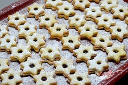 Príprava receptu Mäkkučké maslové vianočné hviezdičky, krok 5