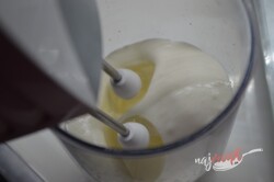 Príprava receptu Marhuľovo-jogurtová torta bez pečenia, krok 8
