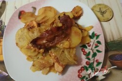 Recept Pečené kuracie prsia so zemiakmi v jednom pekáči