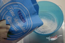 Príprava receptu Krehká kokosová roláda s mascarpone krémom, krok 5