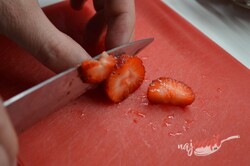 Príprava receptu Nepečené tvarohové poháre s jahodami, krok 2