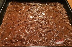 Príprava receptu Fantastický koláč Nescafé so smotanovo čokoládovou penou, krok 9
