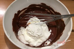Príprava receptu Fantastický koláč Nescafé so smotanovo čokoládovou penou, krok 7