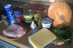 Príprava receptu Ľahký šalát s kuracím mäsom, fazuľou a syrom, krok 1