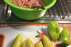 Príprava receptu Tradičná, chuťovo neprekonateľná plnená paprika v paradajkovej omáčke, krok 3