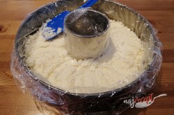 Príprava receptu Nepečená kokosová maškrta z bábovkovej formy pripravená za 10 minút., krok 2