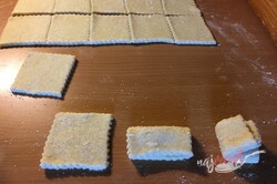 Príprava receptu Krehučké koláčiky z tvarohu na celý týždeň. Iba 3 suroviny a sladká pochúťka je na svete., krok 6