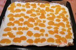 Príprava receptu Žravé rezy s kyslou smotanou a mandarínkami, krok 3