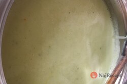 Príprava receptu Brokolicová polievka - krémová a hustá, krok 9