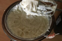 Príprava receptu Hrnčeková tvarohová torta na plechu, krok 13