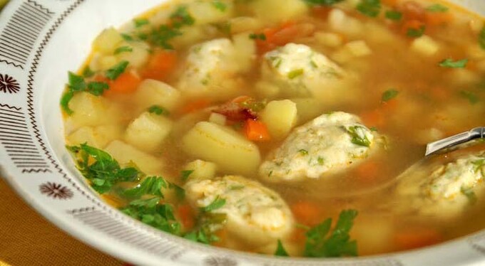 Recept Zeleninová polievka s kukuričnými knedľami