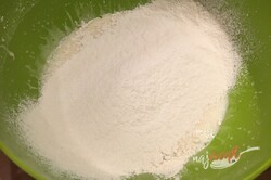 Príprava receptu Kokosové kocky z jedného vajíčka, ktoré zmiznu z plechu rýchlosťou blesku, krok 5