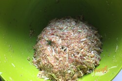 Príprava receptu Mäsovo kapustové bomby zapečené so zemiakovou kašou a strúhaným syrom, krok 4