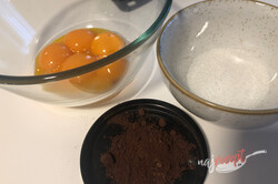 Príprava receptu Bombastický čokoládový dezert bez múky, ktorý sa doslova rozplýva na jazyku, krok 1