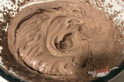 Príprava receptu Bombastický čokoládový dezert bez múky, ktorý sa doslova rozplýva na jazyku, krok 17