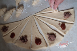 Príprava receptu Mäkučké maslové rožky - naslano aj nasladko, krok 4