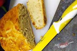 Recept Extra jemný hrnčekový chlieb aj pre začiatočníkov, ktorý stačí len zamiešať vareškou.