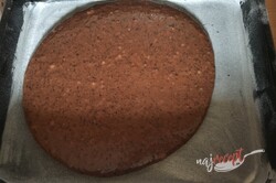 Príprava receptu Šťavnatý Milka koláč s grankom na hrnčeky, krok 4