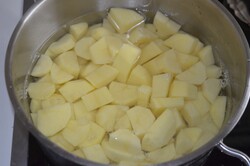 Príprava receptu Konkurencia vyprážaného syra. Pár minút a večera je hotová., krok 3