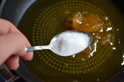 Príprava receptu Medová torta "lenivý med" bez vaľkania, krok 1