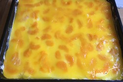 Príprava receptu Najlepšie osviežujúce mandarínkové rezy z kyslej smotany, krok 10