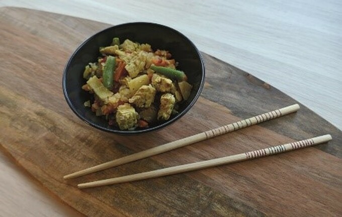 Recept Shirataki ryža s morčacími prsiami a zeleninou podľa Lukáša Vrany z CWP