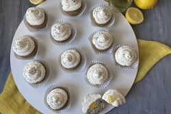 Príprava receptu Makovo-citrónové cupcakes plnené lemon curd krémom, krok 3